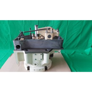 Bergen Cylinder head